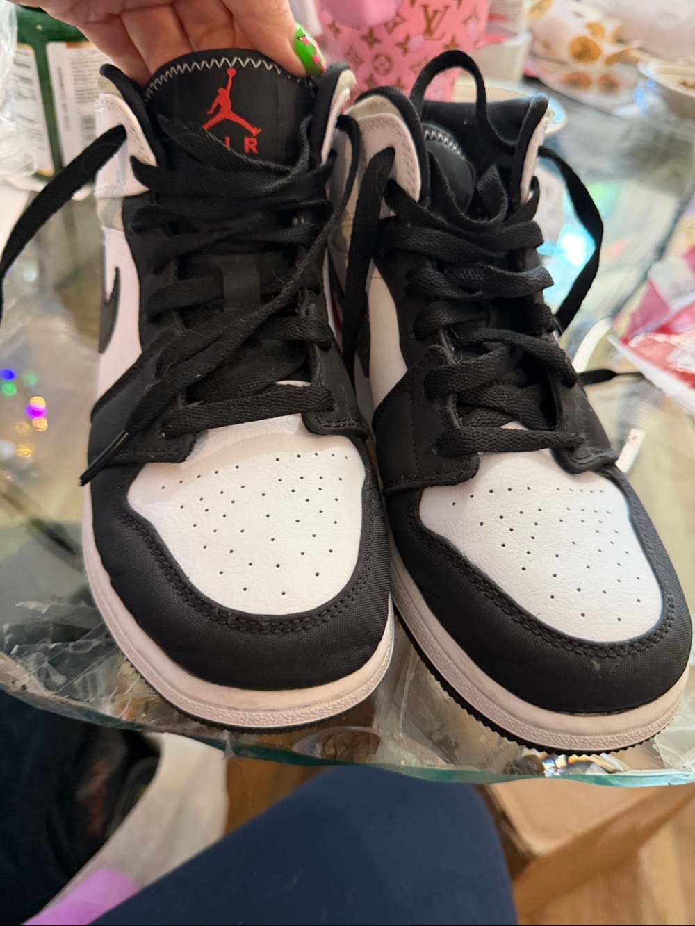 Boys Nike Air Jordan High Top Sneakers Just Like New Youth 6